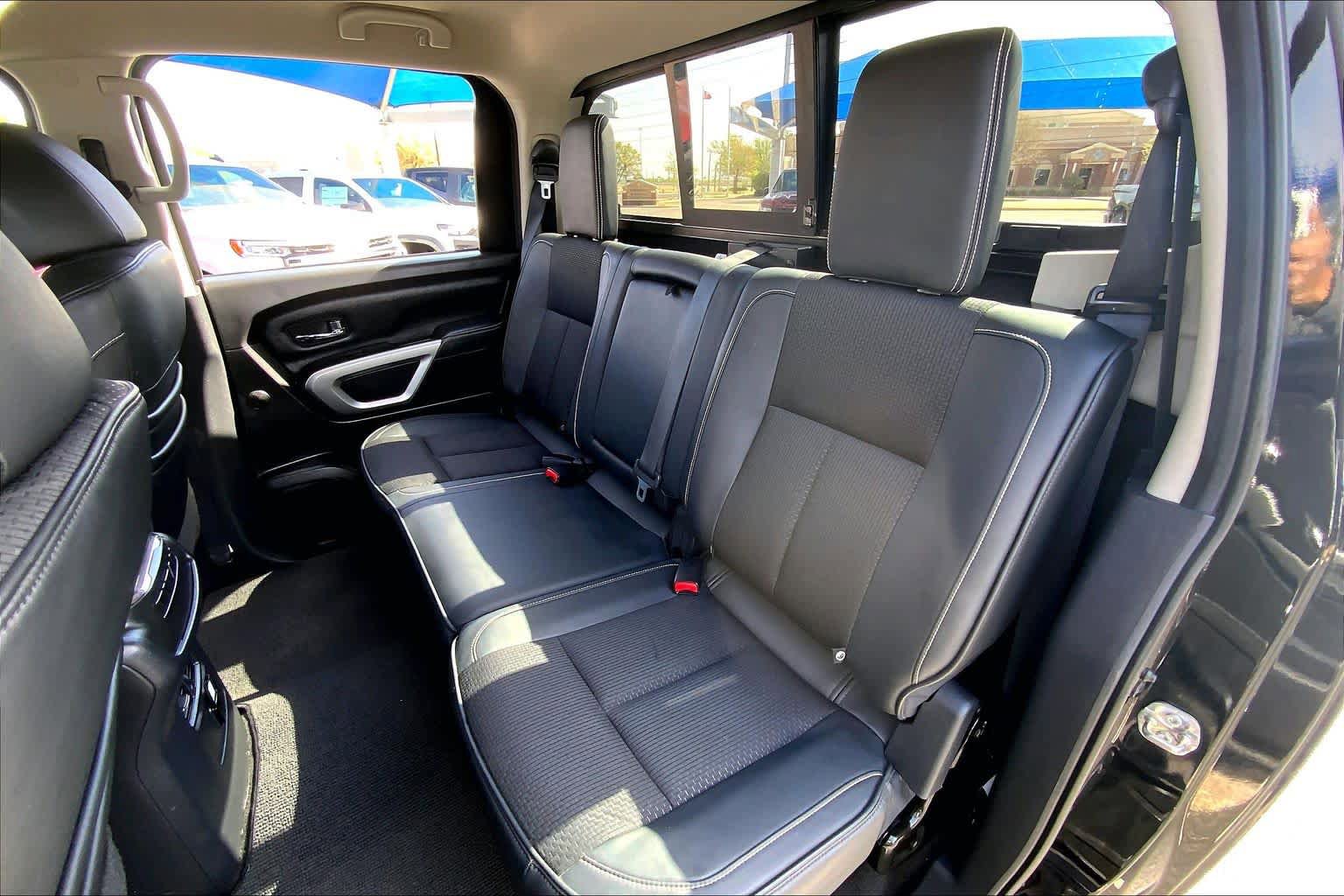 Used 2018 Nissan Titan PRO-4X w/ Pro-4x Utility Package image 21