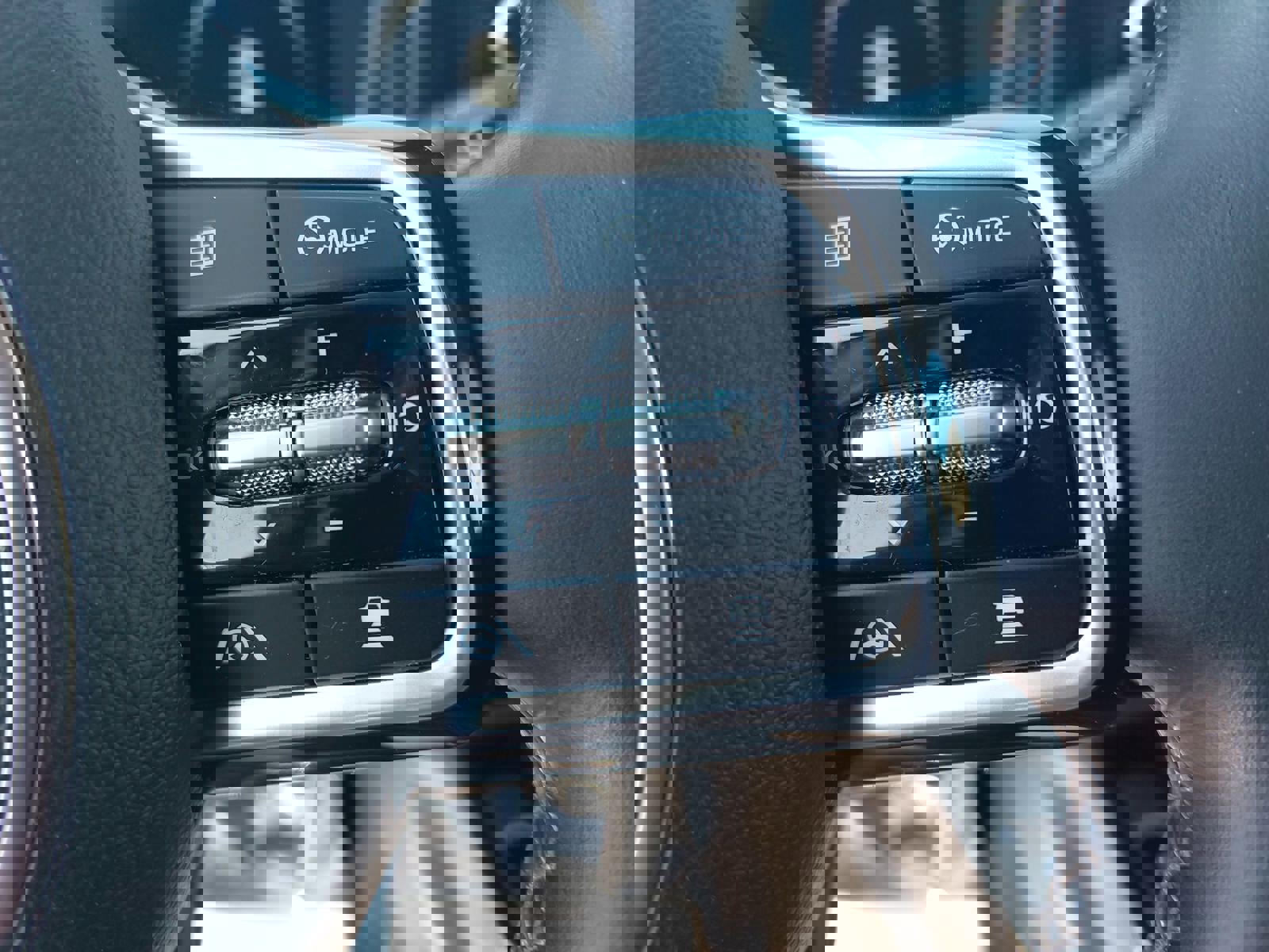 Used 2023 Kia Sorento SX image 19