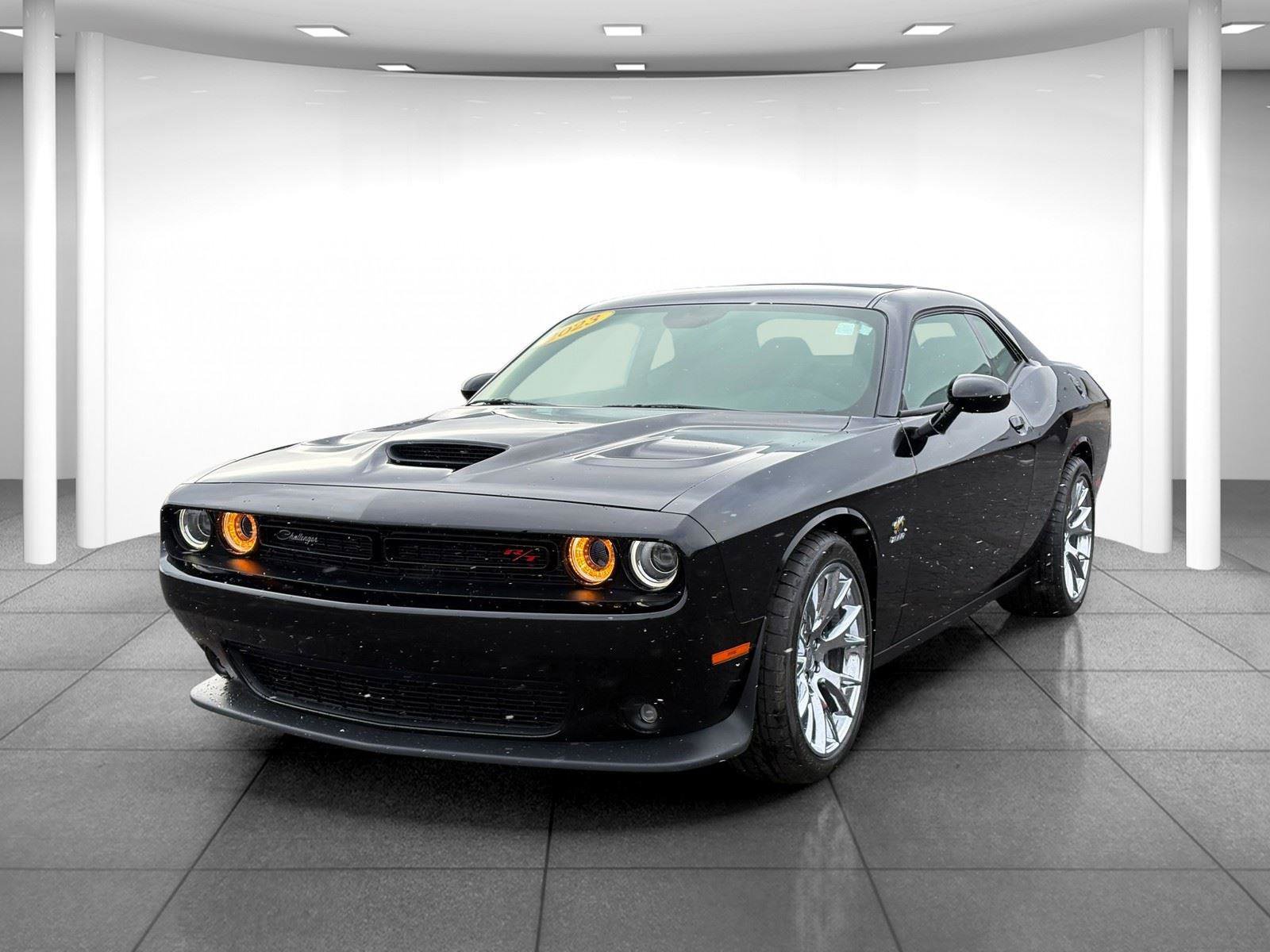 Used 2023 Dodge Challenger R/T Scat Pack image 3