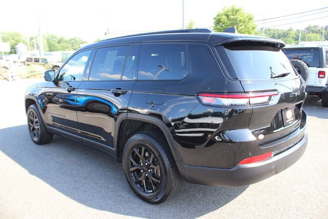Used 2024 Jeep Grand Cherokee L Altitude AWD/4WD image 25