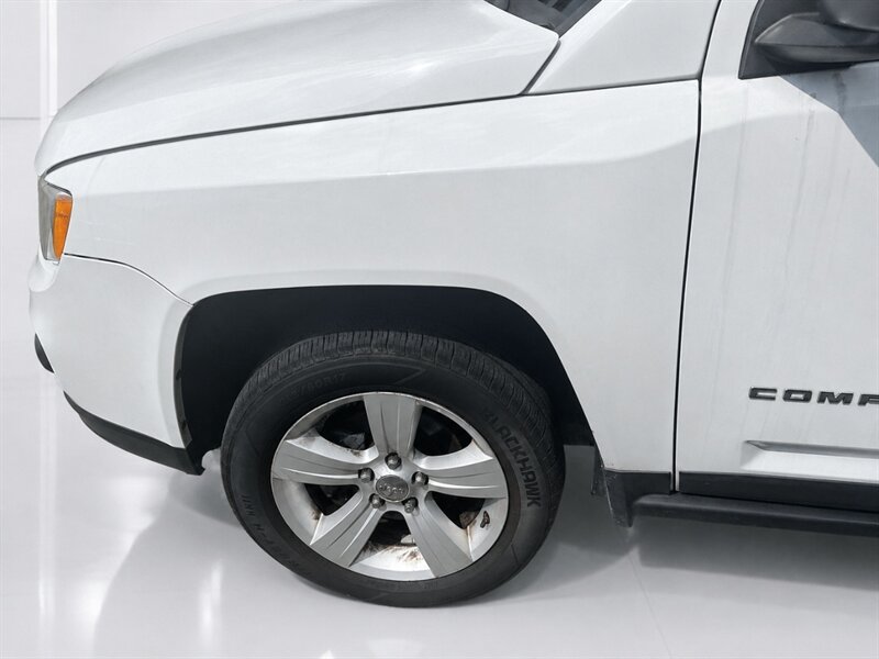 Used 2011 Jeep Compass 4WD image 19