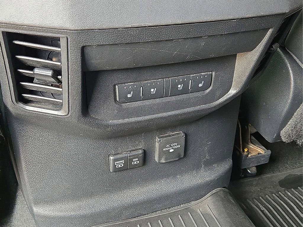 Used 2023 Toyota Tundra Platinum image 15