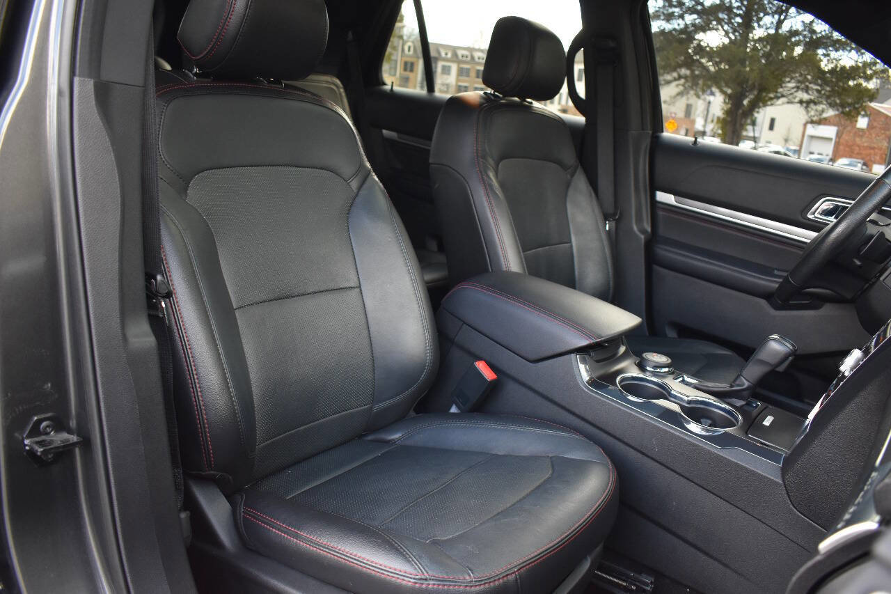 Used 2017 Ford Explorer Sport w/ Equipment Group 401A image 13