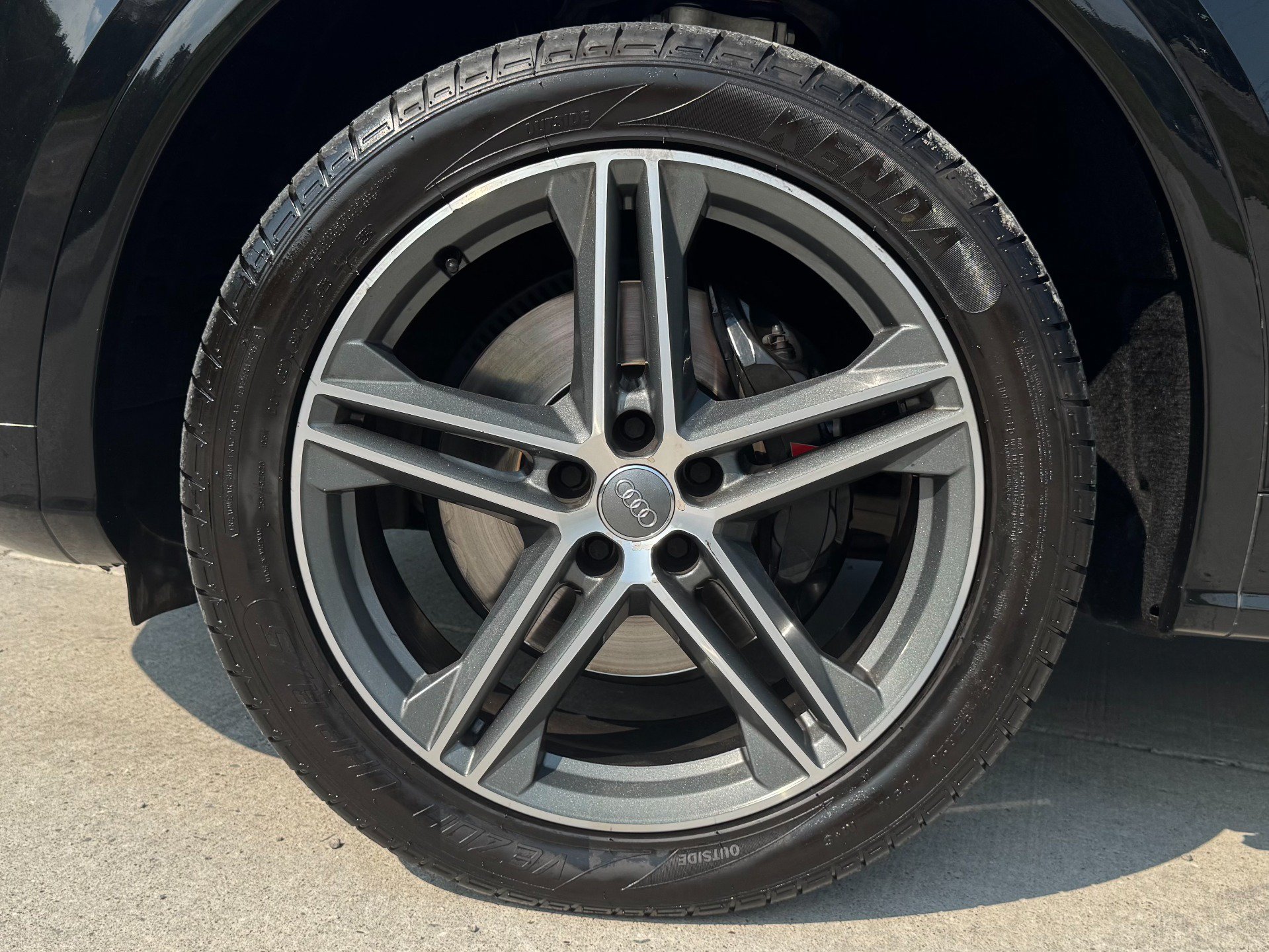 Used 2018 Audi SQ5 Premium Plus w/ Navigation Package AWD/4WD image 65