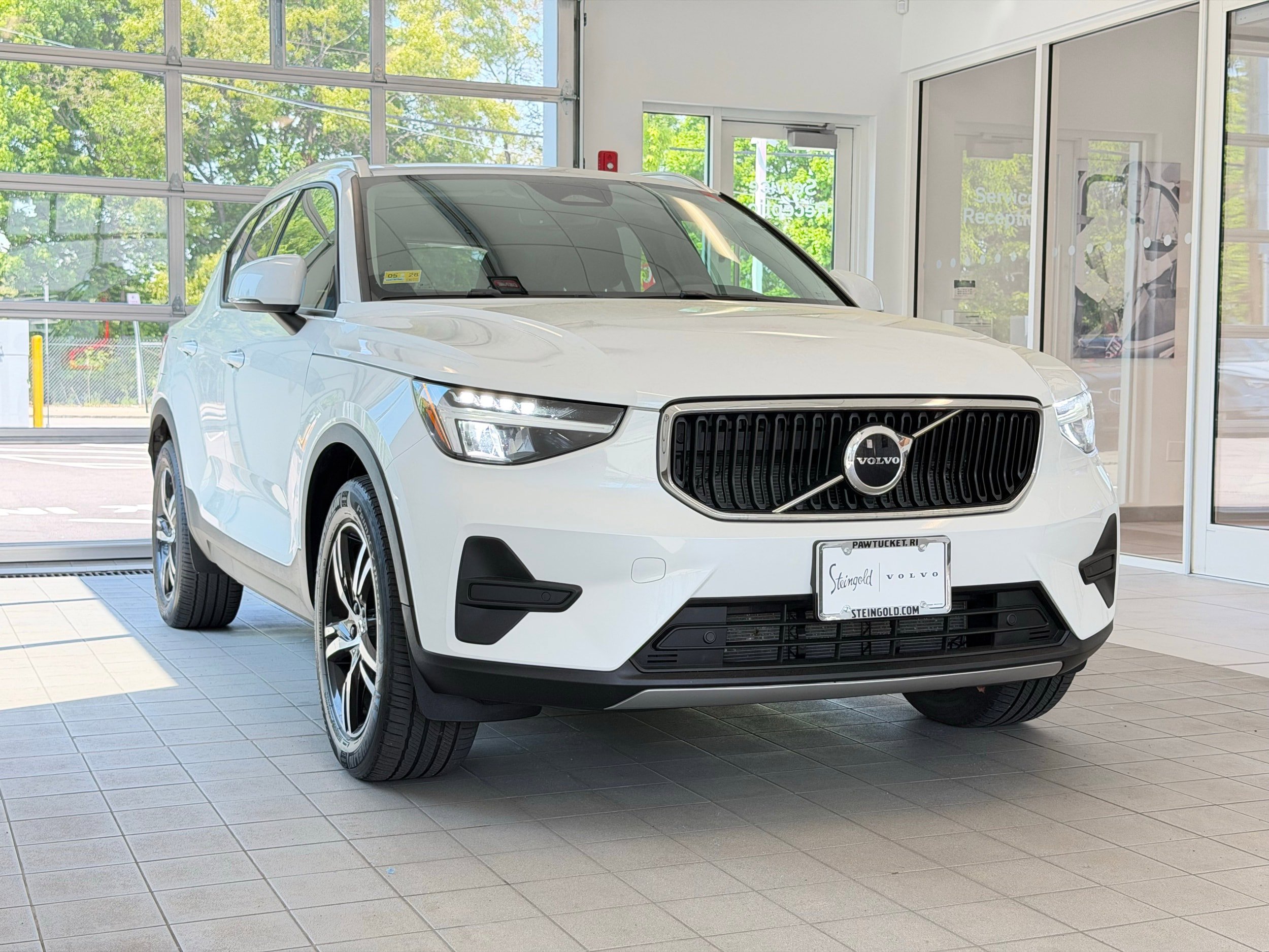 Certified 2023 Volvo XC40 B5 Core w/ Convenience Package AWD/4WD image 5