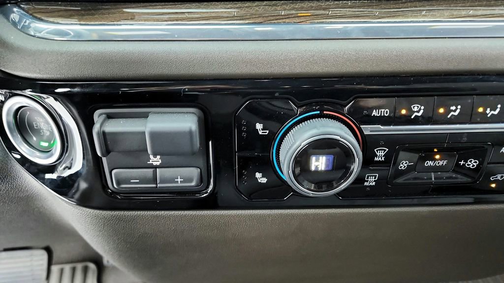 Certified 2023 Chevrolet Silverado 1500 LT w/ Leather Package image 30