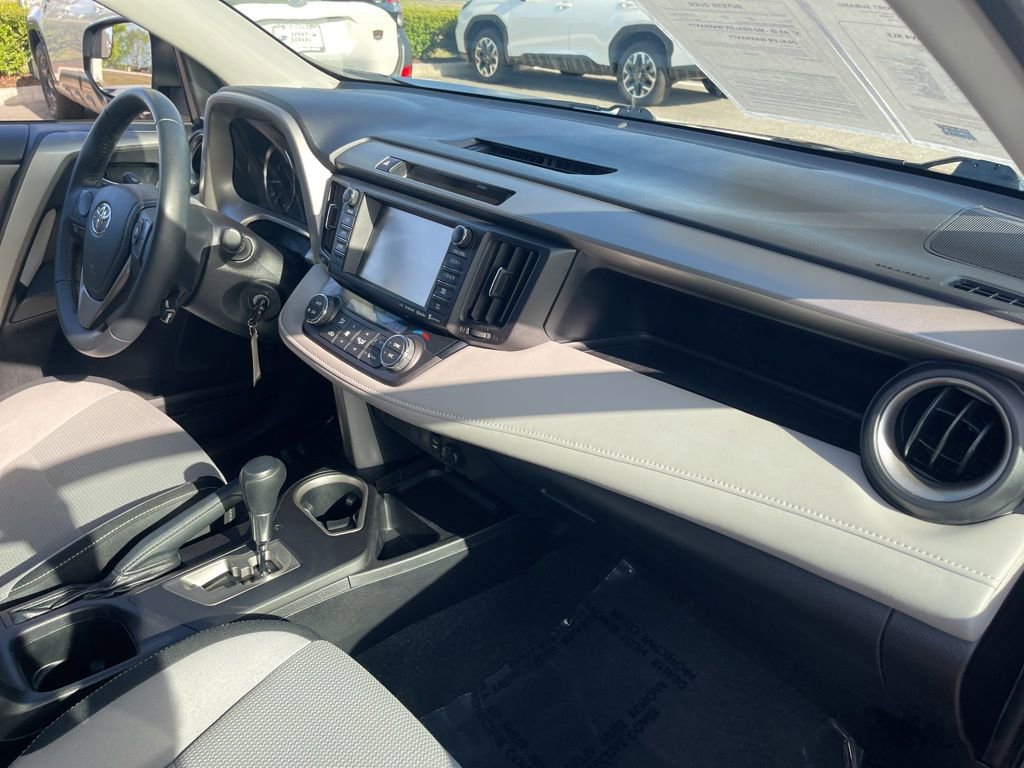 Used 2016 Toyota RAV4 XLE image 30