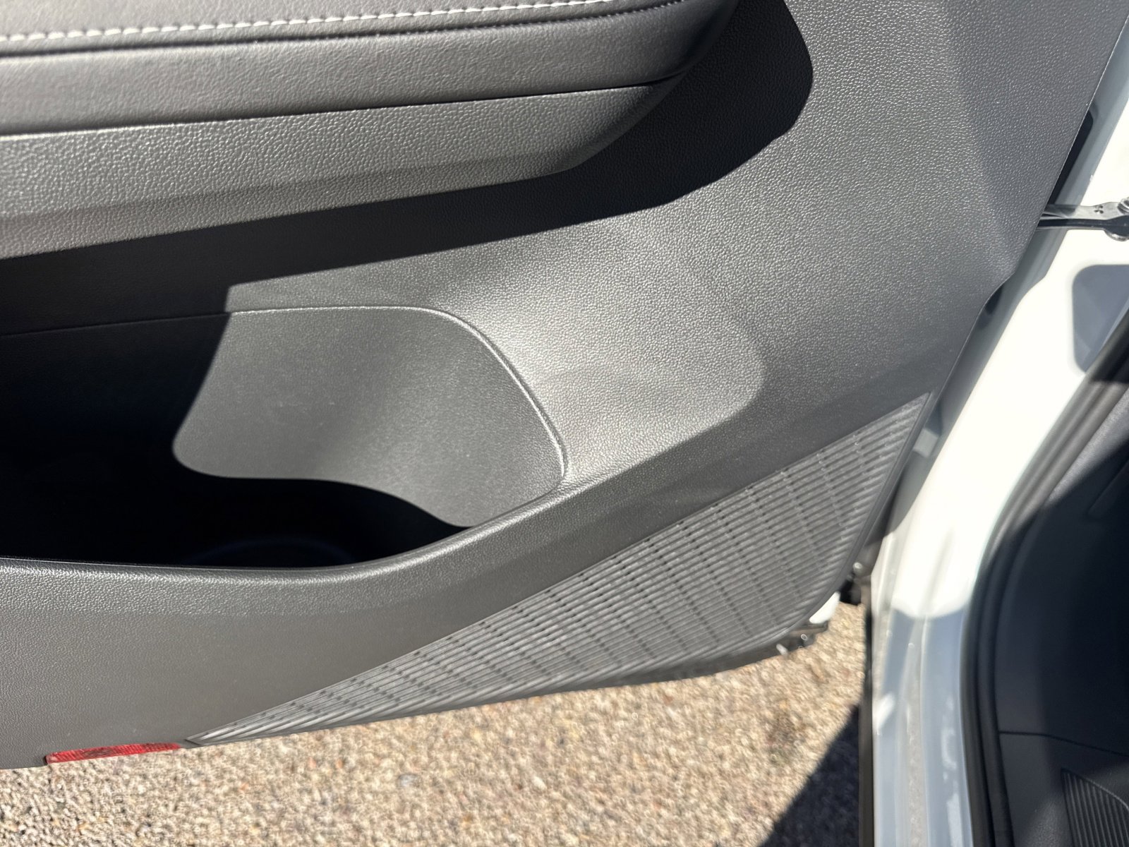 New 2026 Volkswagen Atlas Cross Sport SE image 13