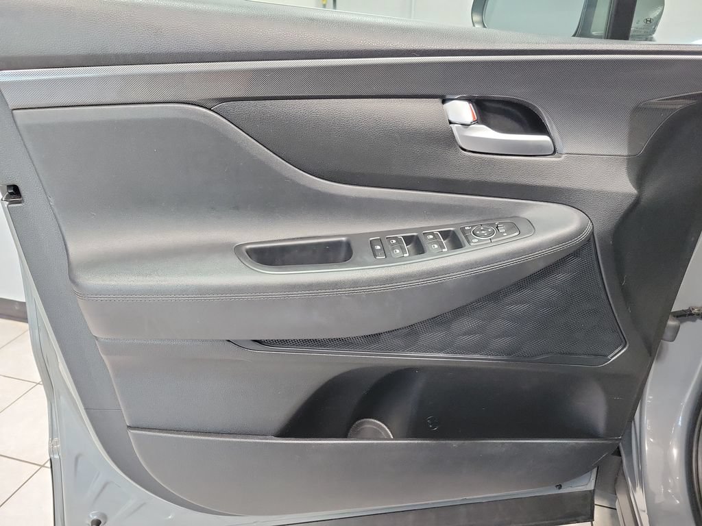 Used 2021 Hyundai Santa Fe SE AWD/4WD image 28