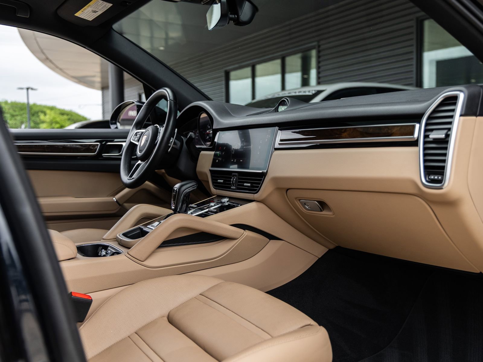 Certified 2023 Porsche Cayenne S Platinum image 47