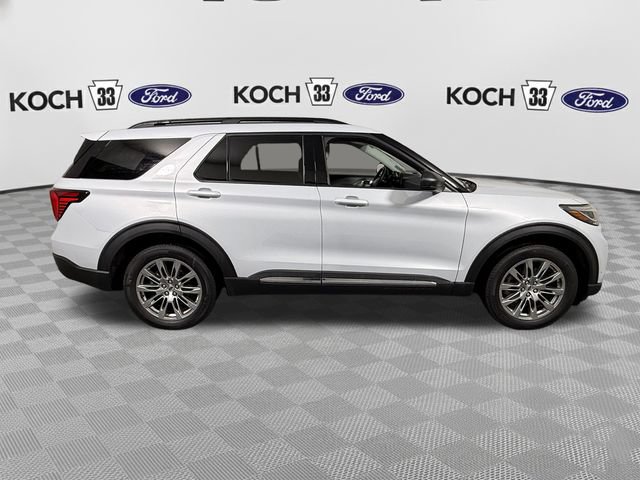 Used 2025 Ford Explorer Active w/ Active Comfort Package AWD/4WD image 9