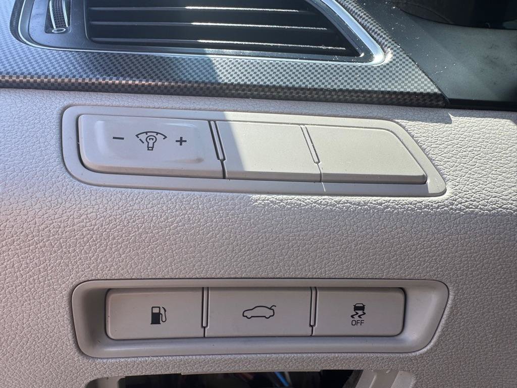 Used 2015 Hyundai Sonata Sport FWD image 16