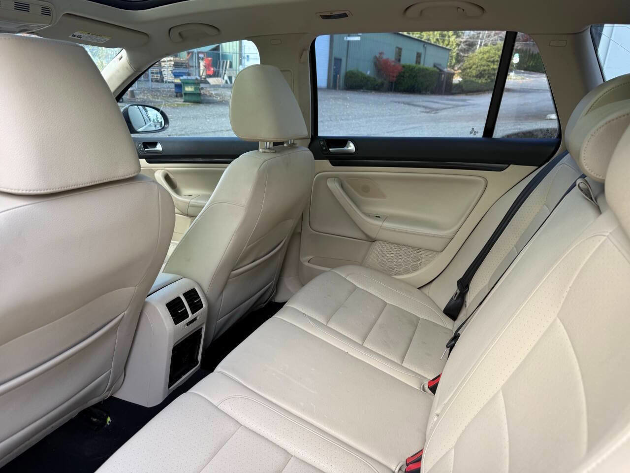 Used 2012 Volkswagen Jetta TDI image 10