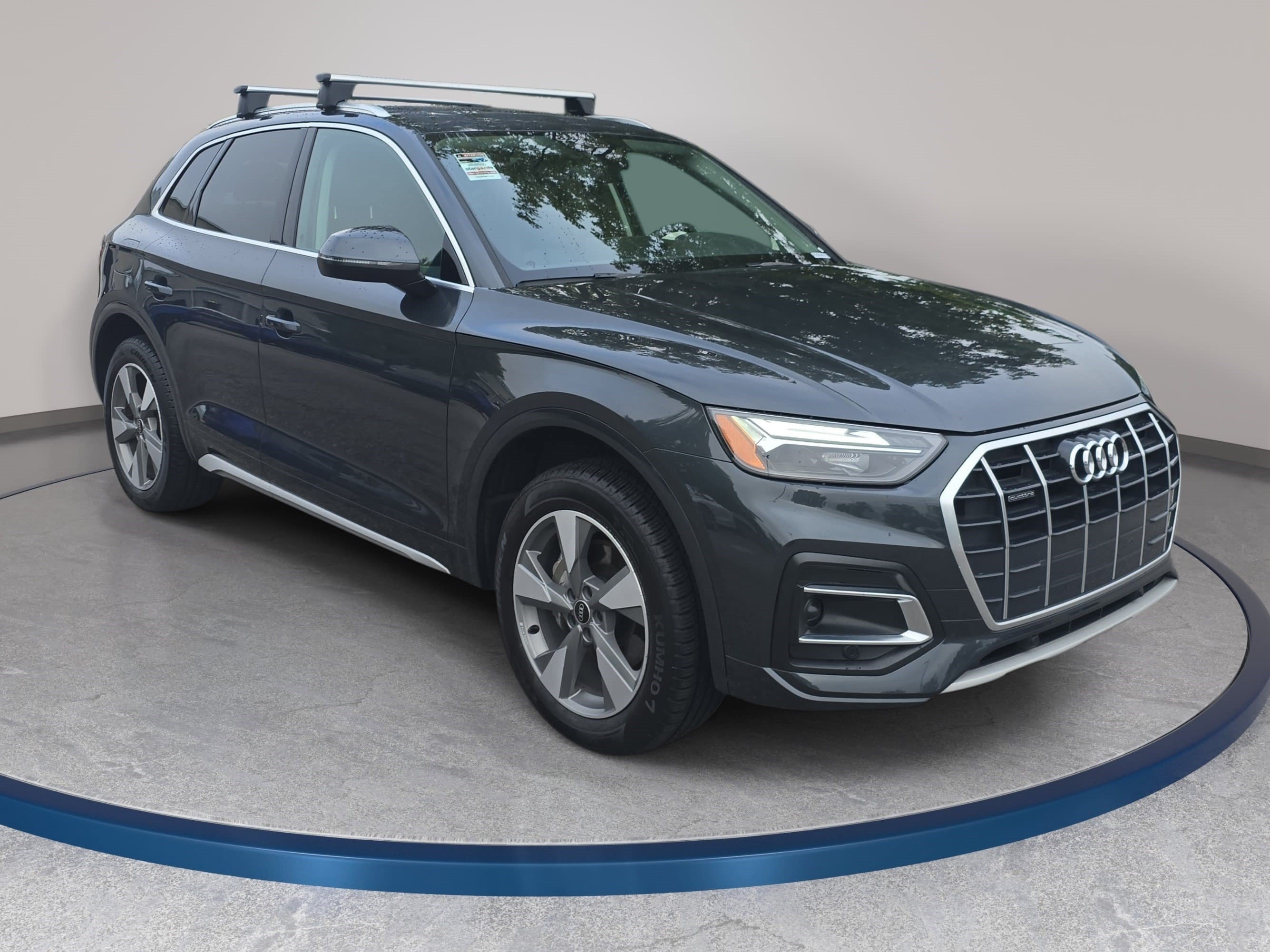 Used 2023 Audi Q5 2.0T Premium w/ Convenience Package AWD/4WD image 3