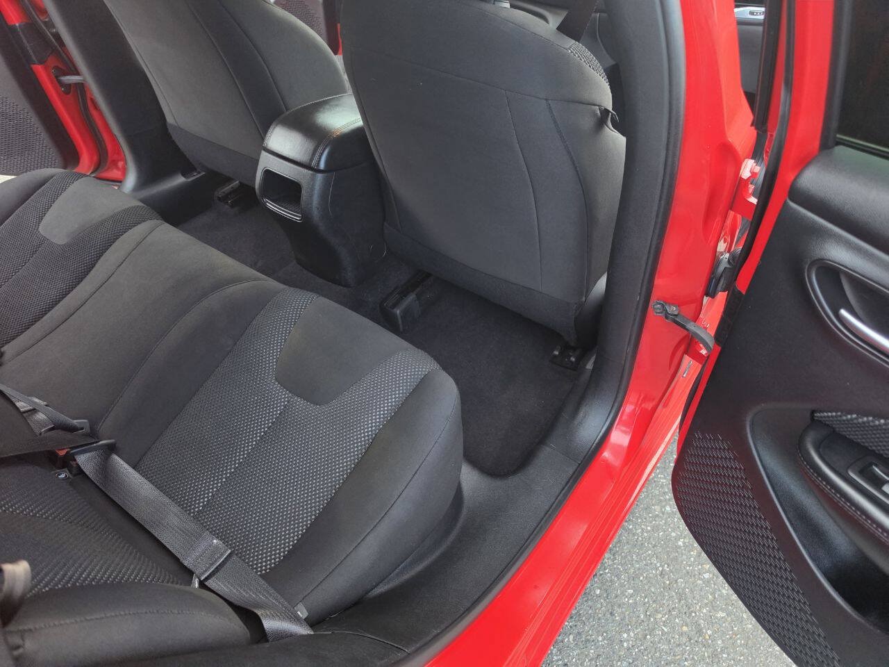 Used 2016 Dodge Dart SXT Sport FWD image 17