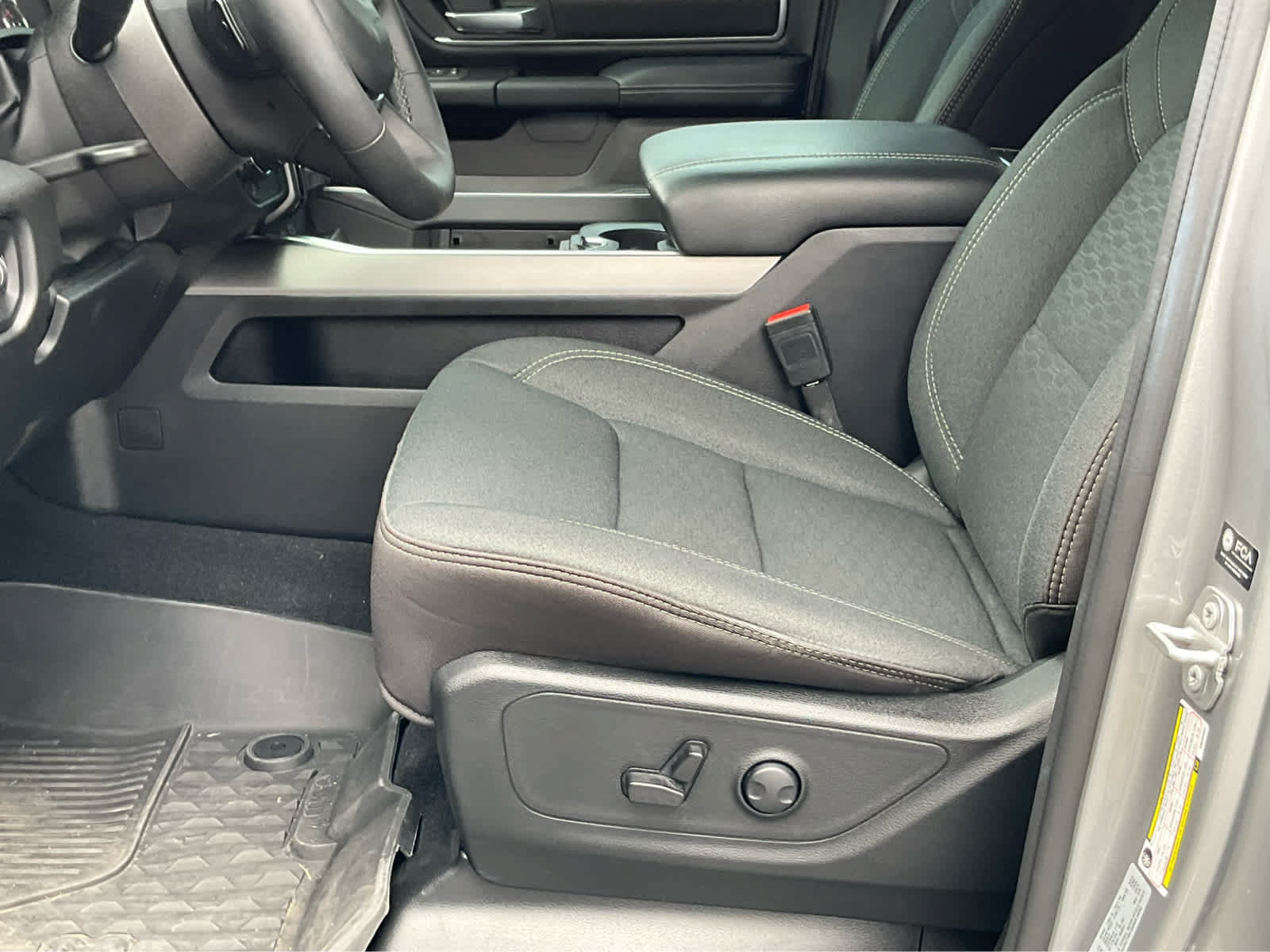 Used 2025 RAM 1500 Big Horn AWD/4WD image 14