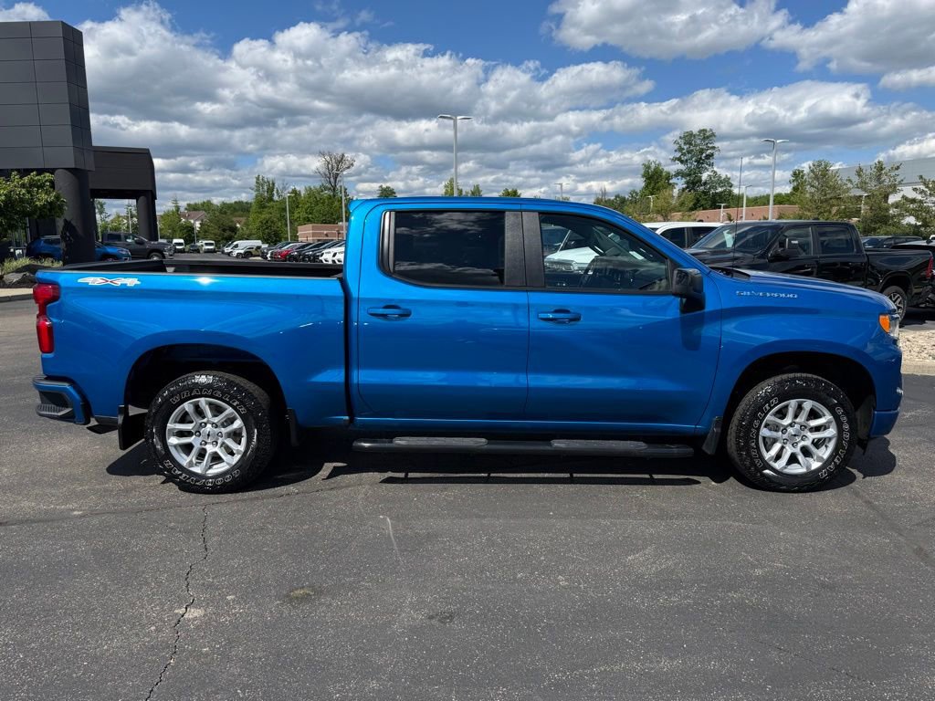 Used 2022 Chevrolet Silverado 1500 RST AWD/4WD image 2