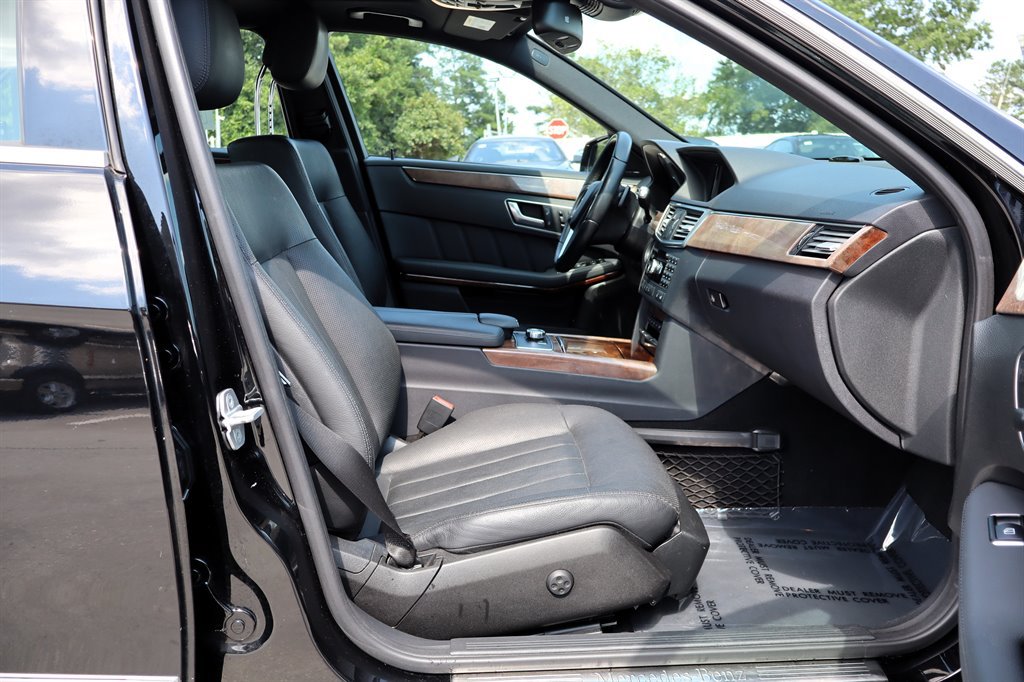 Used 2013 Mercedes-Benz E 350 BlueTEC Sedan image 17