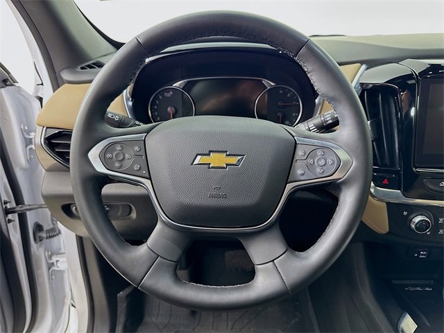 Used 2023 Chevrolet Traverse Premier image 12