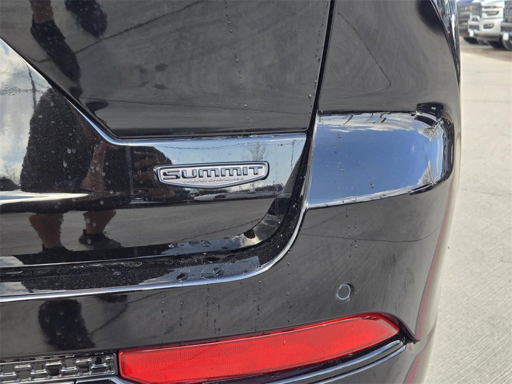 New 2025 Jeep Grand Cherokee Summit image 5