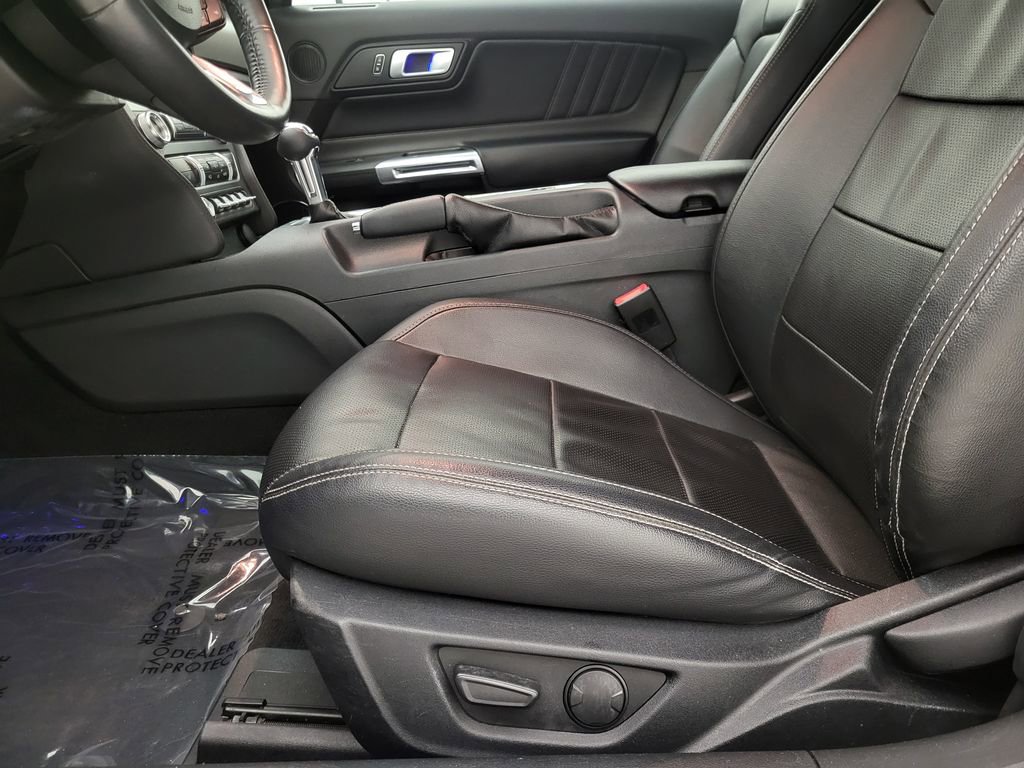 Used 2022 Ford Mustang Premium RWD image 3