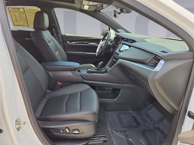 Certified 2026 Cadillac XT5 Premium Luxury w/ Driver Assist Package AWD/4WD image 17
