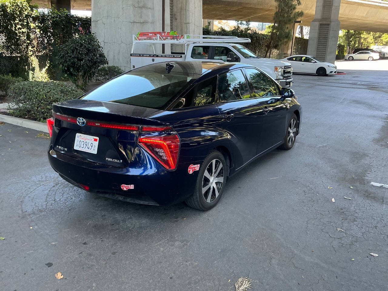Used 2017 Toyota Mirai FWD image 4