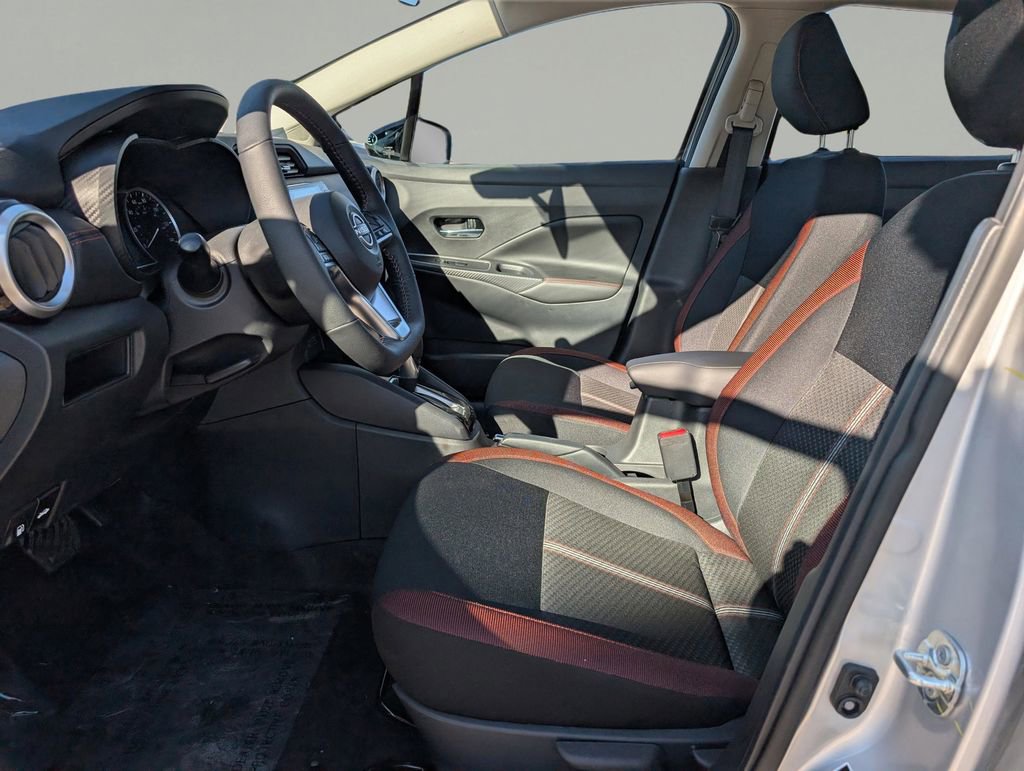 New 2025 Nissan Versa SR w/ Trunk Package image 17