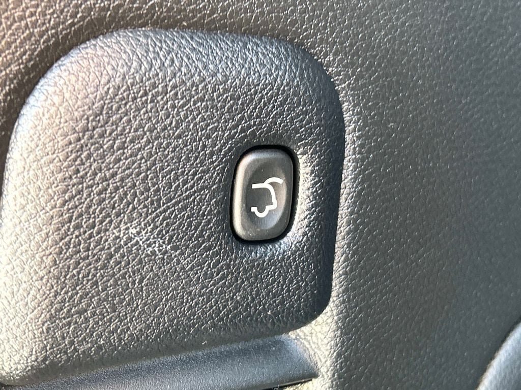 Used 2021 Jeep Grand Cherokee Laredo X AWD/4WD image 12