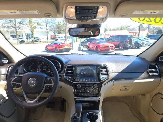 Used 2020 Jeep Grand Cherokee Overland image 3