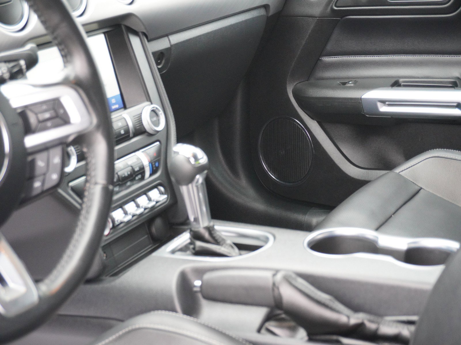 Used 2022 Ford Mustang Premium image 13