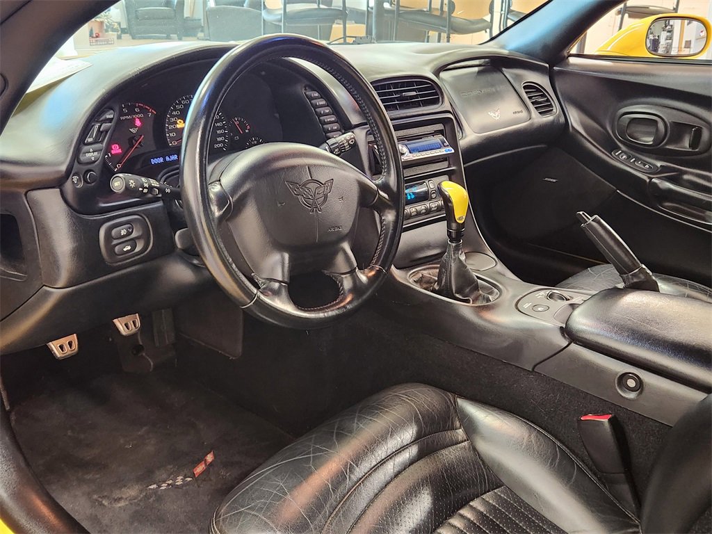 Used 2000 Chevrolet Corvette Convertible w/ Memory Pkg image 9