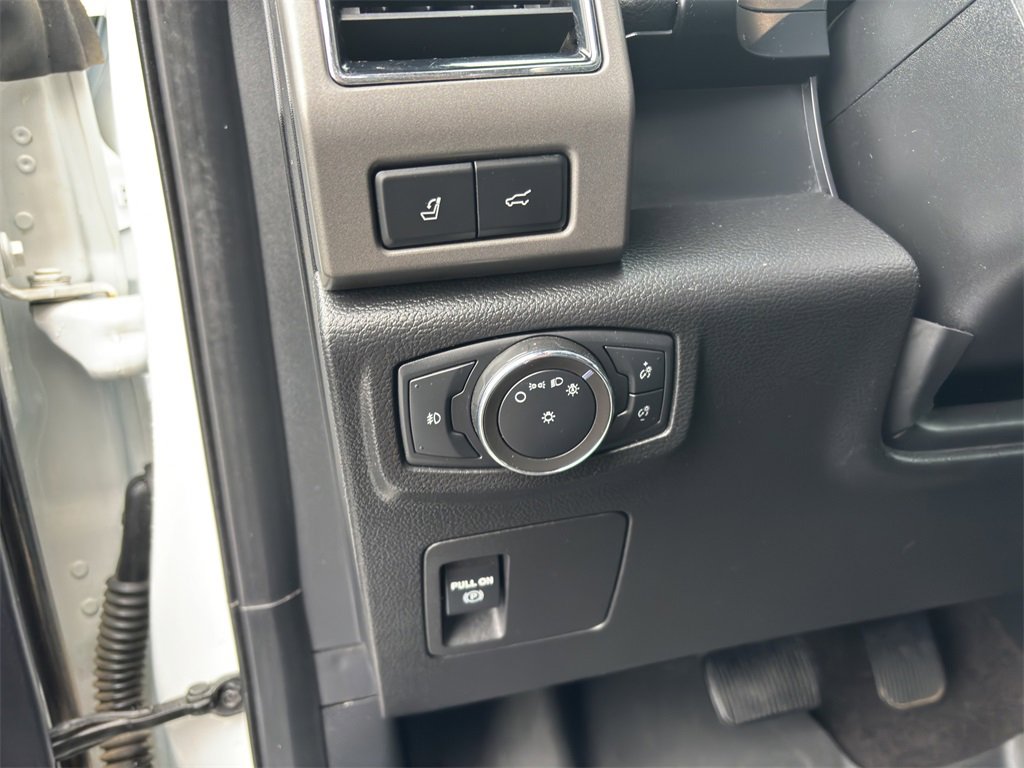 Certified 2021 Ford Expedition Max XLT image 11