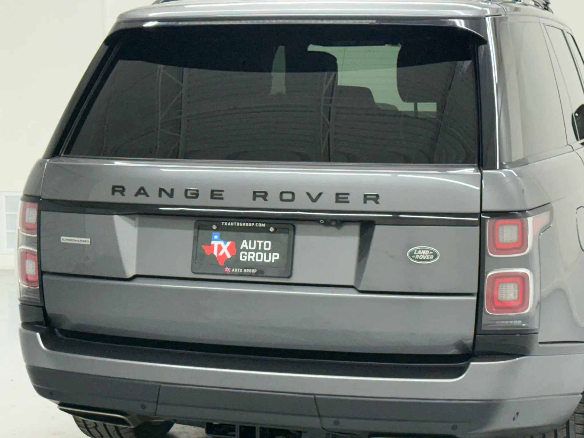 Used 2019 Land Rover Range Rover Long Wheelbase Supercharged AWD/4WD image 13