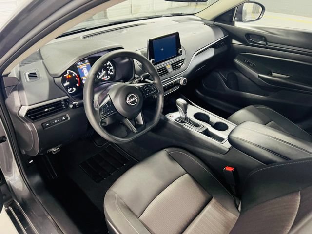 Used 2025 Nissan Altima 2.5 S FWD image 22