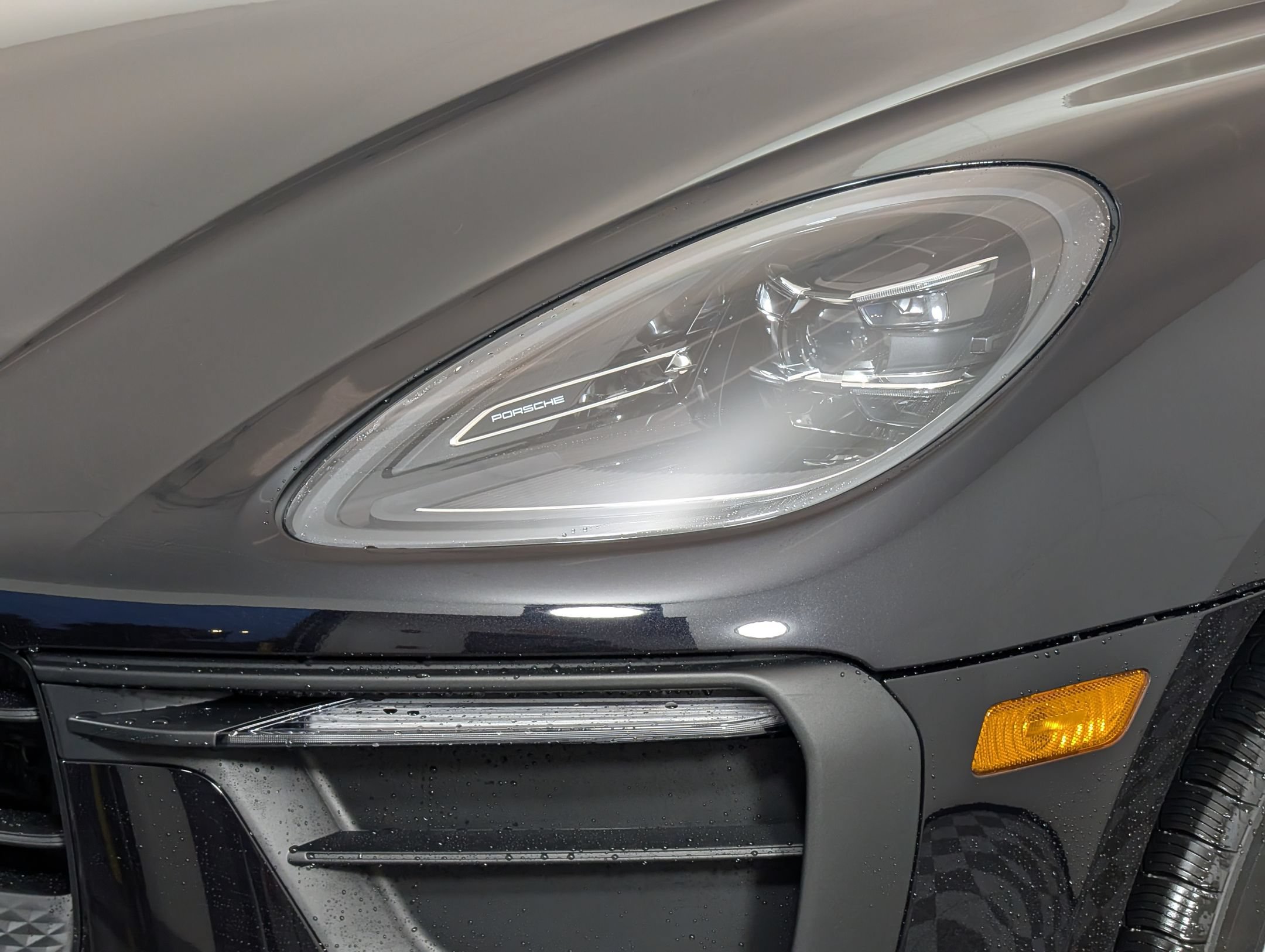Used 2026 Porsche Macan AWD/4WD image 14