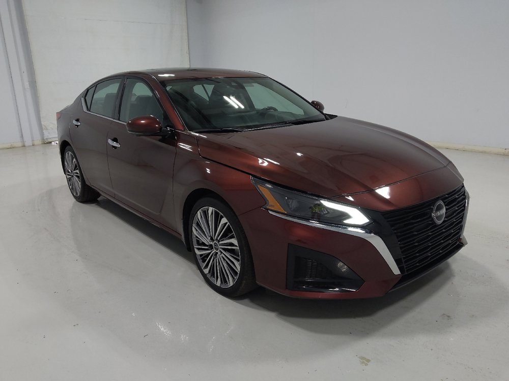 Used 2023 Nissan Altima 2.5 SL FWD image 13