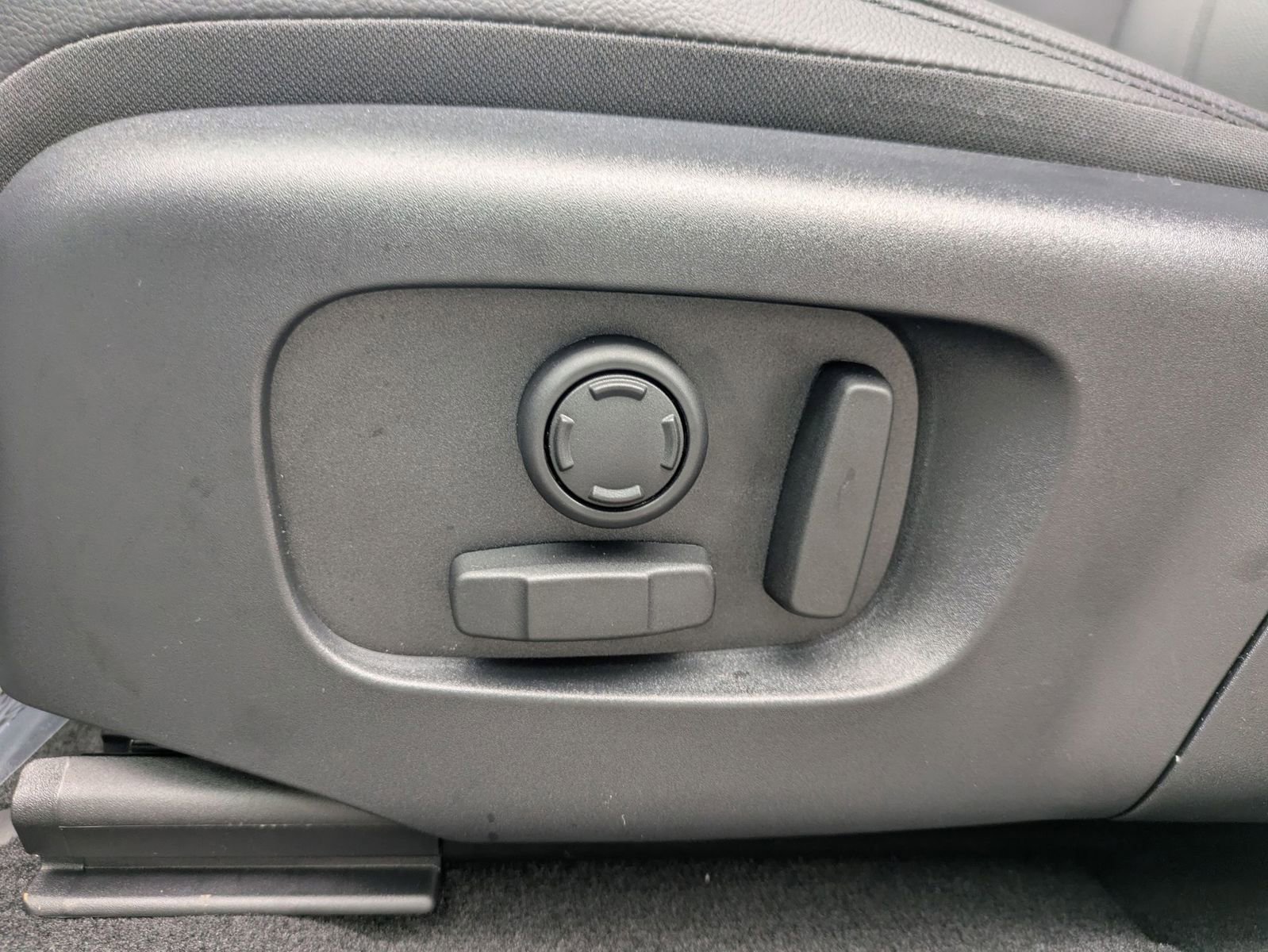 New 2026 Land Rover Range Rover Evoque S image 15