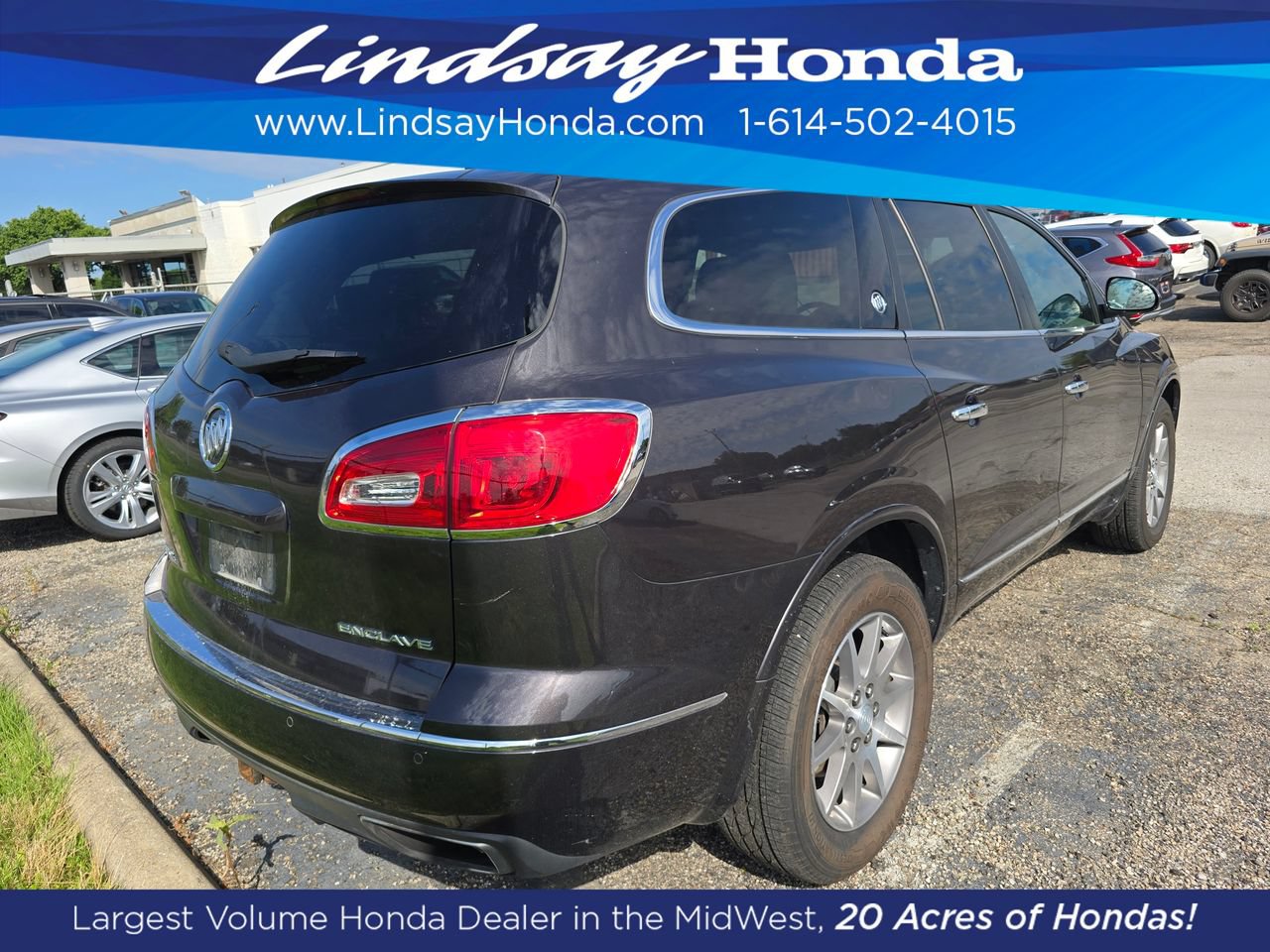 Used 2017 Buick Enclave Leather FWD image 3