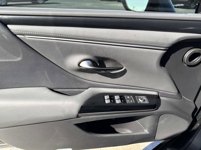 Used 2023 Lexus ES 350 w/ Accessory Package (Z2) FWD image 9