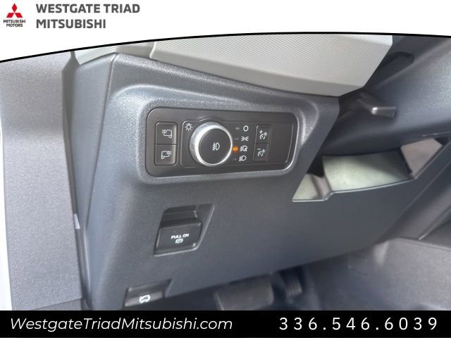 Used 2023 Ford Bronco Badlands image 13