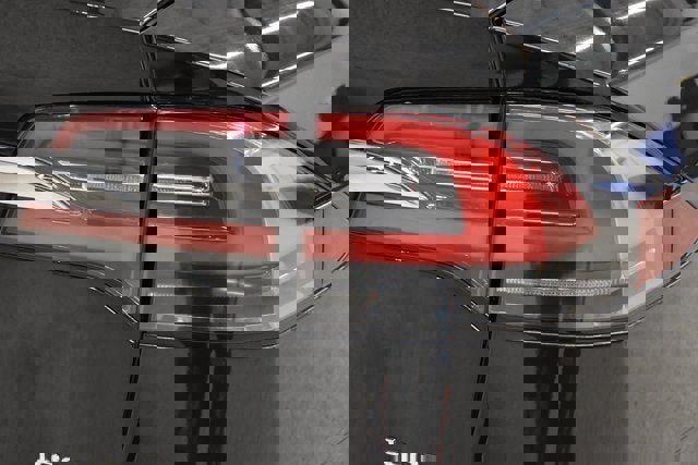 Used 2017 Tesla Model X image 12