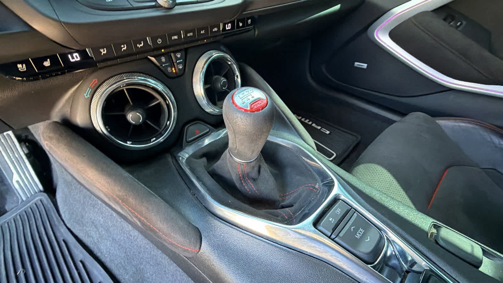 Used 2018 Chevrolet Camaro ZL1 RWD image 12