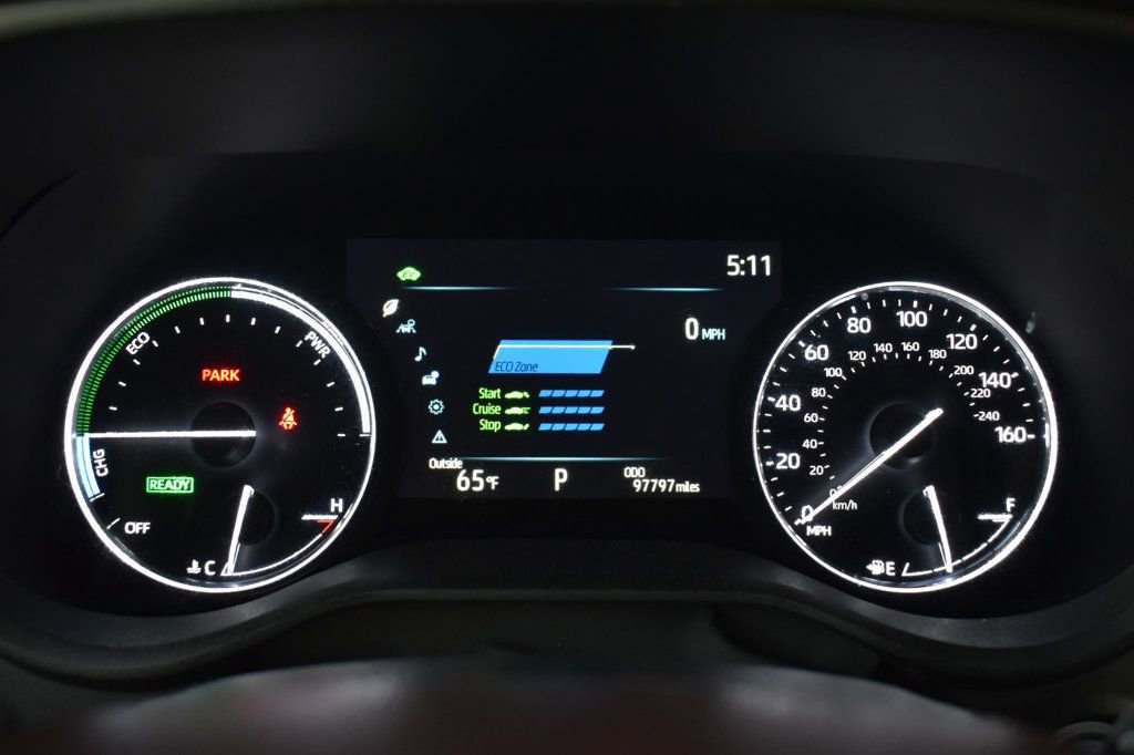 Used 2022 Toyota Sienna Platinum image 32