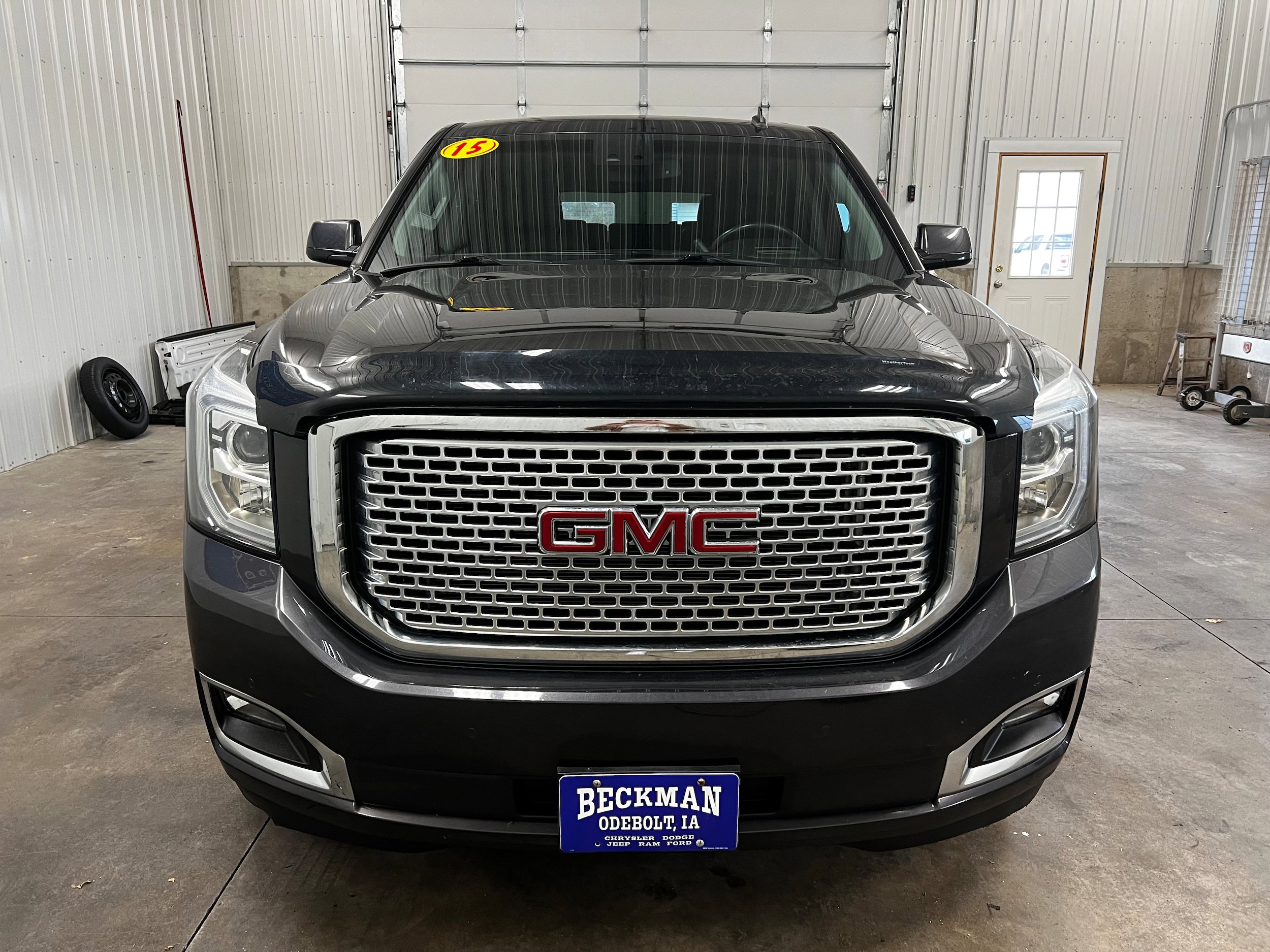 Used 2015 GMC Yukon Denali w/ Touring Package image 3