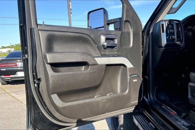Used 2018 Chevrolet Silverado 2500 LTZ w/ Duramax Plus Package AWD/4WD image 17