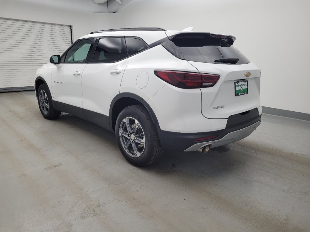 Used 2024 Chevrolet Blazer LT w/ Convenience Package FWD image 3