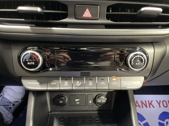 Used 2022 Hyundai Kona Limited AWD/4WD image 19