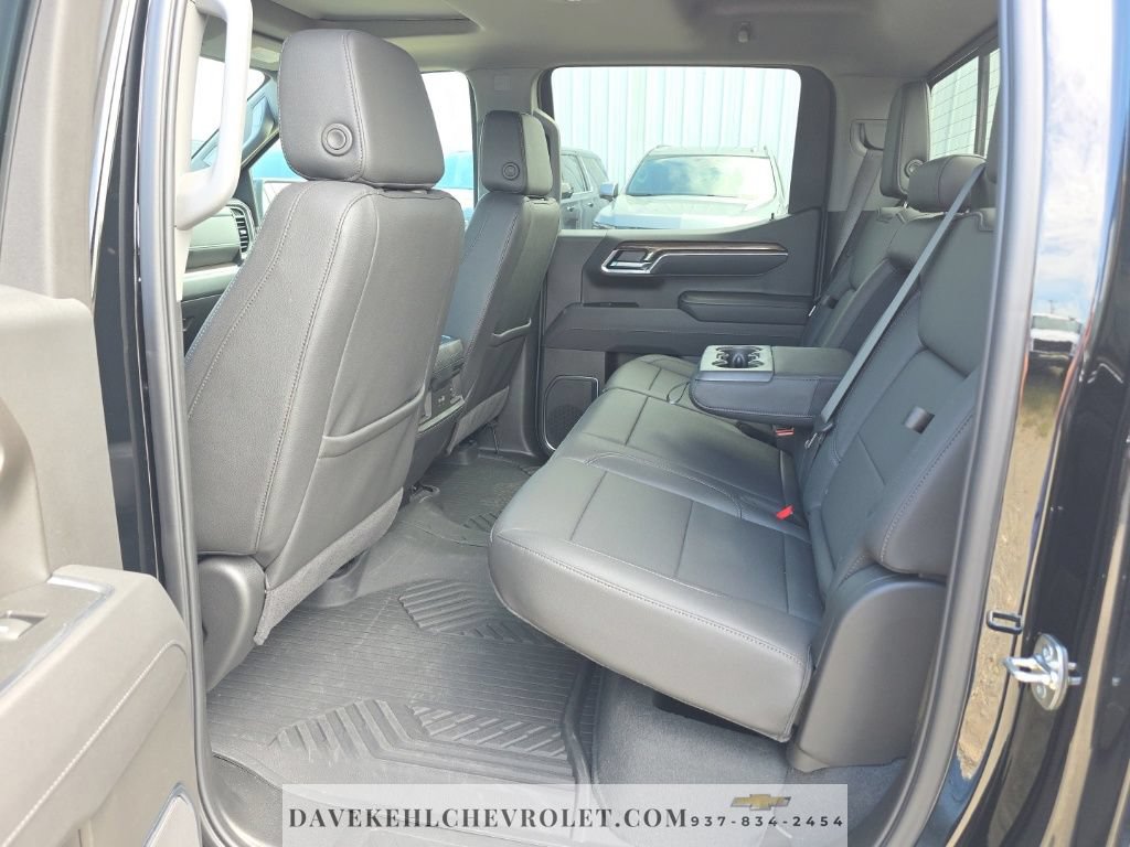 Used 2025 Chevrolet Silverado 1500 LT Trail Boss w/ LT Trail Boss Premium Package AWD/4WD image 31