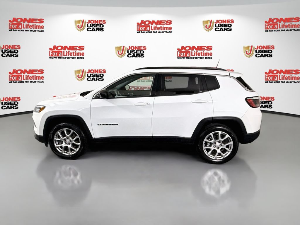 Used 2023 Jeep Compass Latitude AWD/4WD image 13